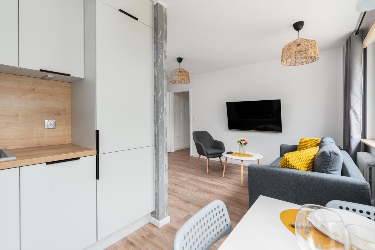 Apartment View With Balcony Winogrady By Renters Posen
