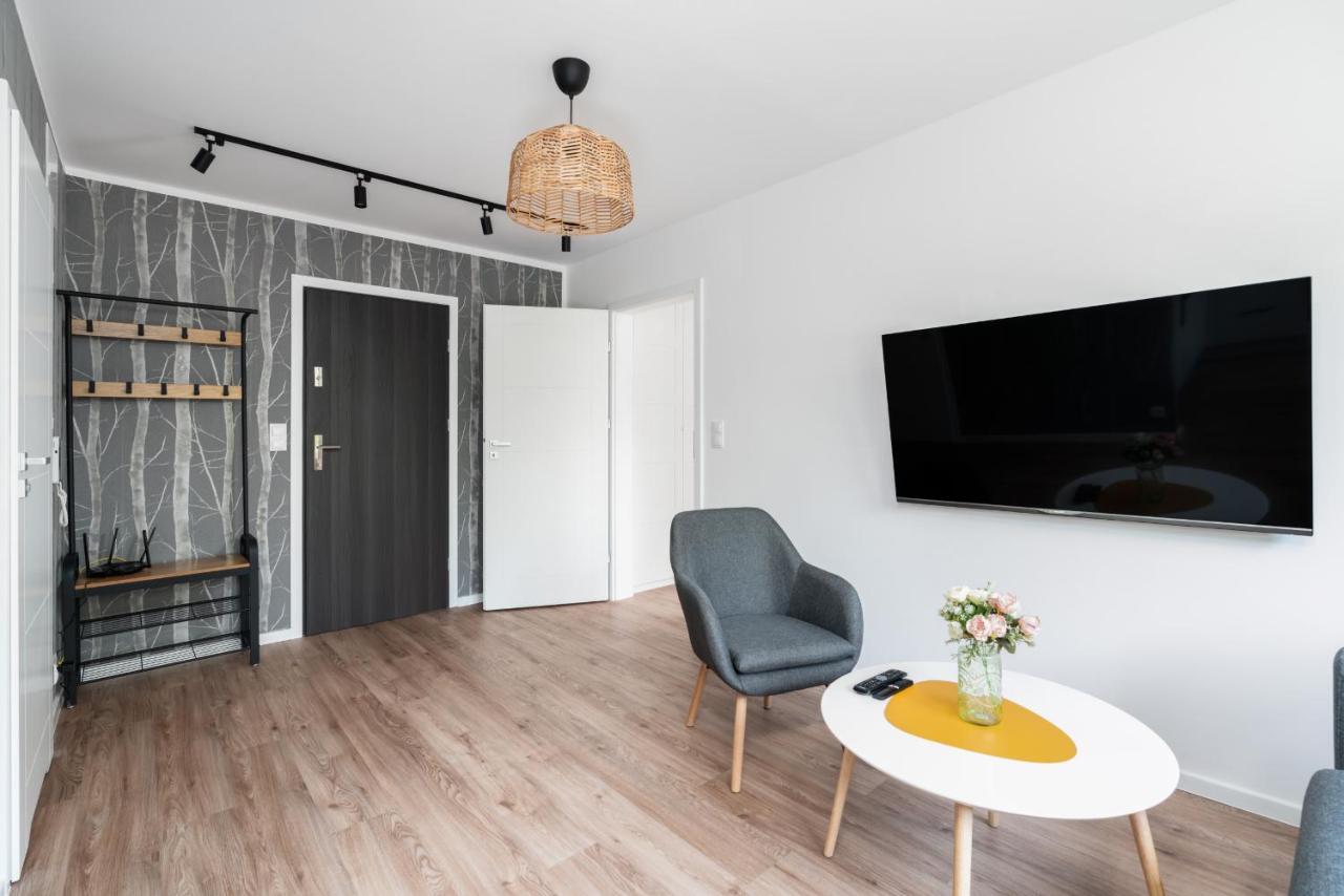 View With Balcony Winogrady By Renters Apartment